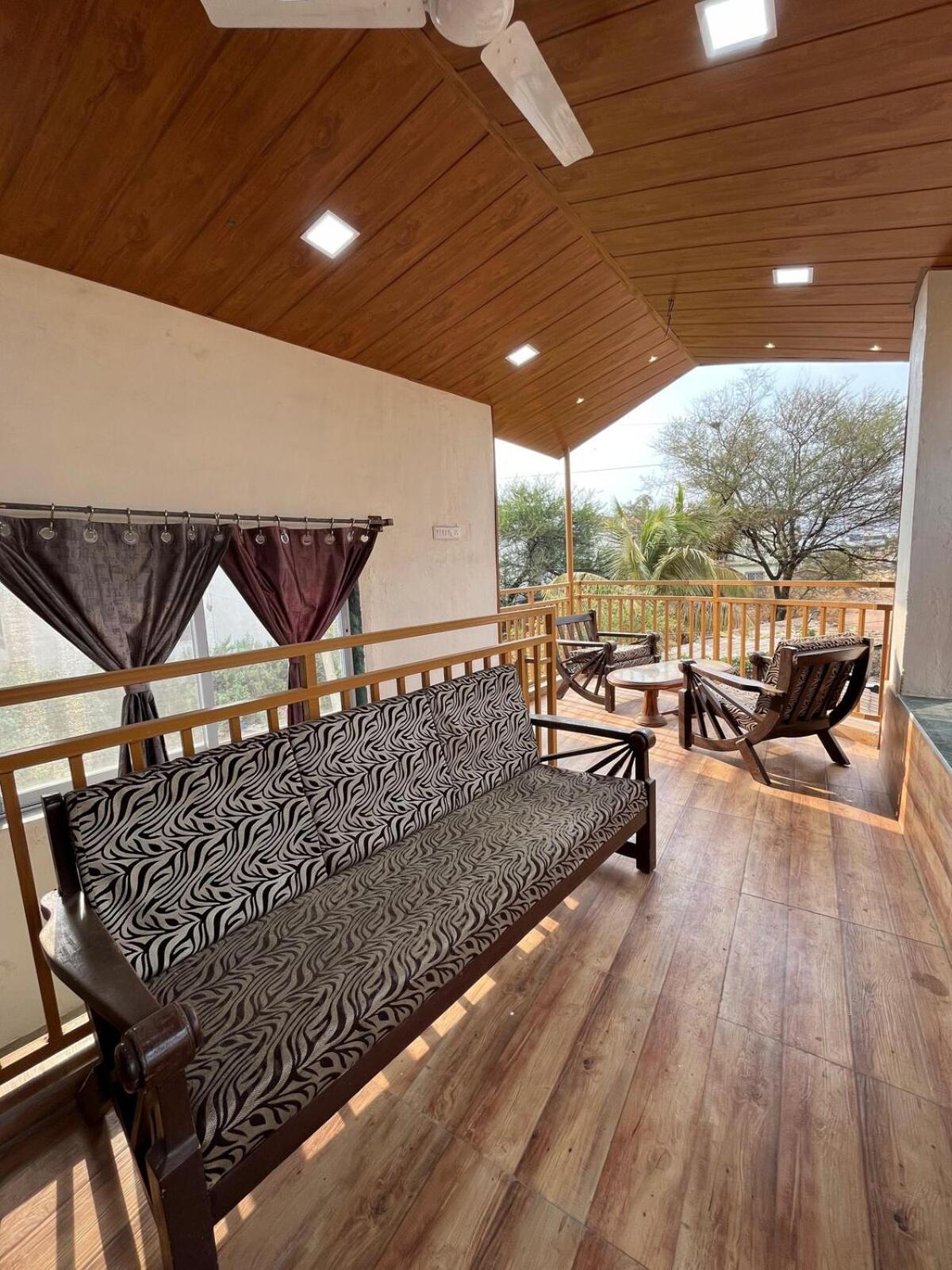Govind Villa - 3Bhk Penthouse Suite With Pool Splash Лонавала Екстериор снимка