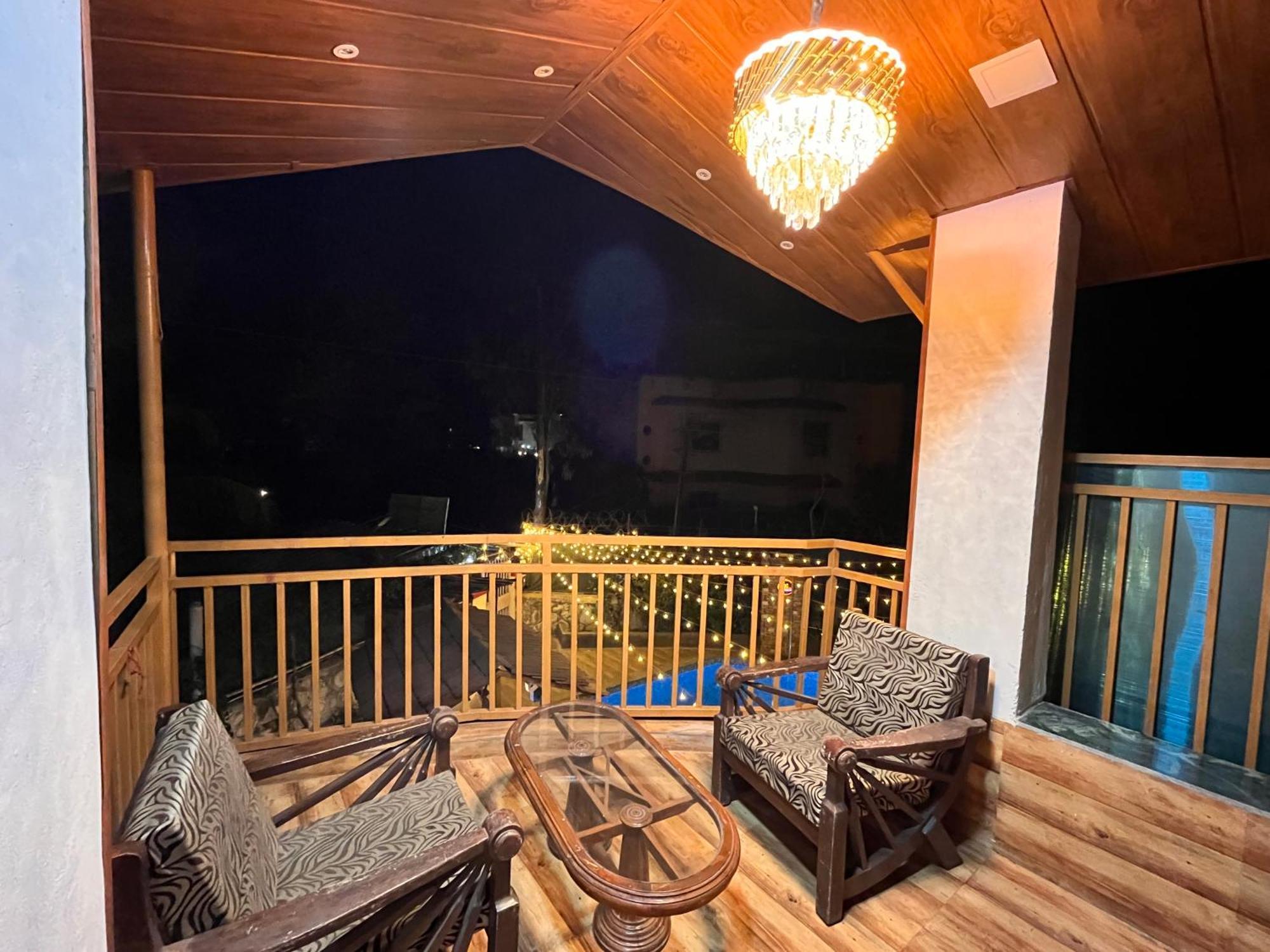 Govind Villa - 3Bhk Penthouse Suite With Pool Splash Лонавала Екстериор снимка